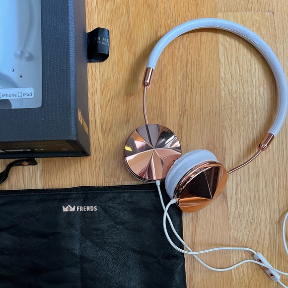 FRENDS Rose Gold Layla Headphones White Leather